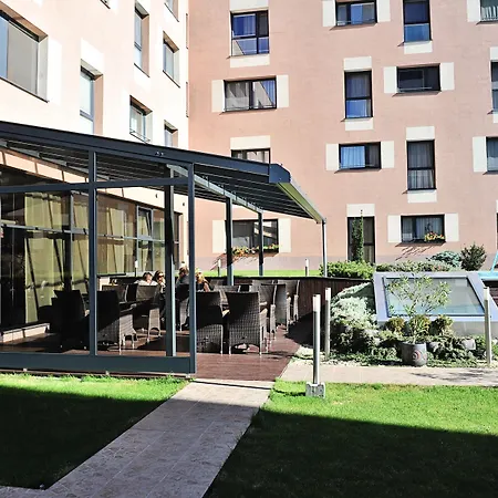 Melrose * Bratislava