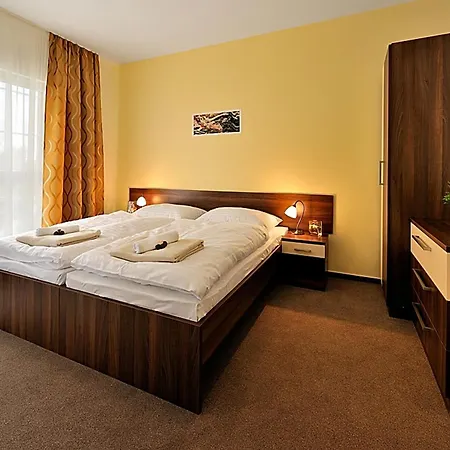 Melrose * Bratislava