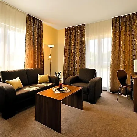Melrose Apartment