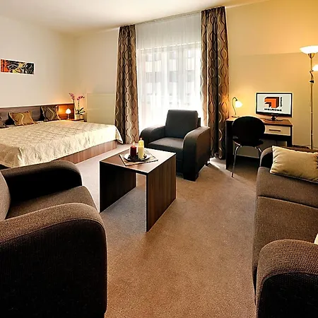 Melrose Apartment